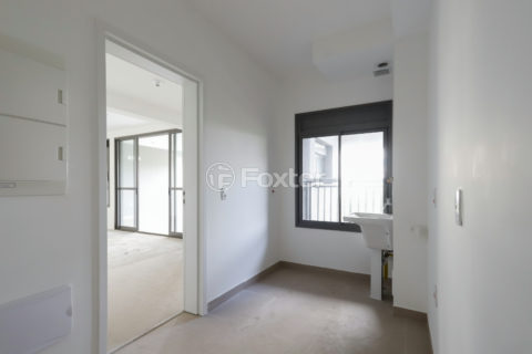 Image 37 - 1032712