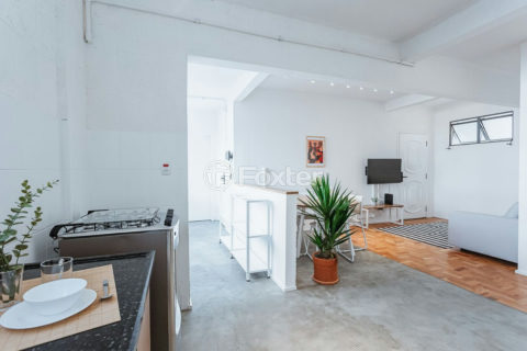 Image 32 - 1032716