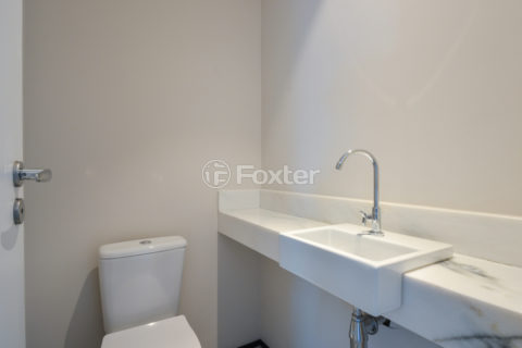 Image 38 - 1032734