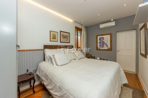 Image 37 - 1032746