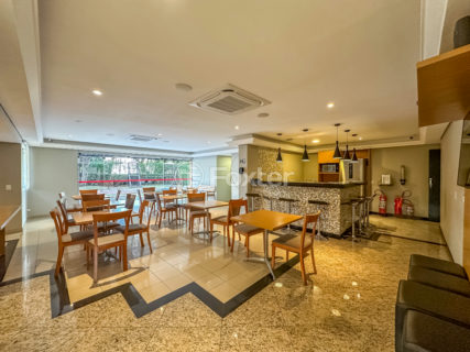 Image 33 - 1032747
