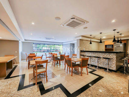 Image 34 - 1032747