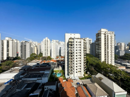 Image 6 - 1032756