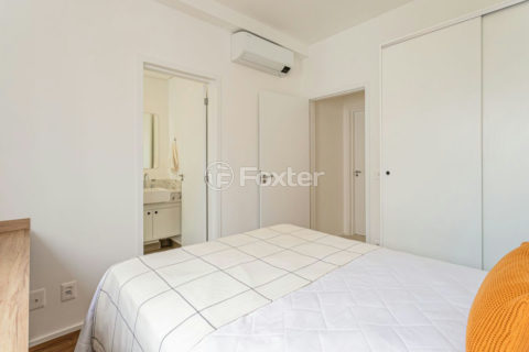 Image 21 - 1032771