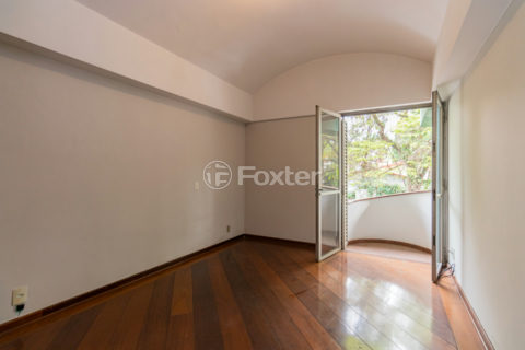 Image 32 - 1032776