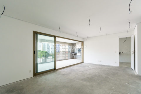 Image 3 - 1032777