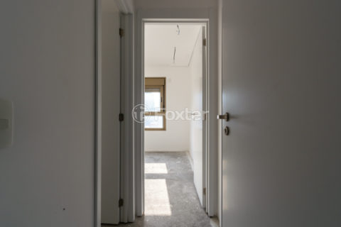 Image 27 - 1032777