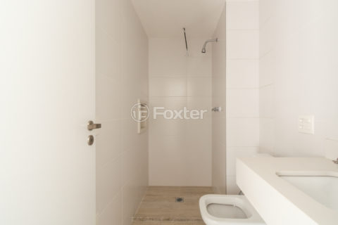 Image 23 - 1032777
