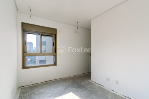 Image 22 - 1032777