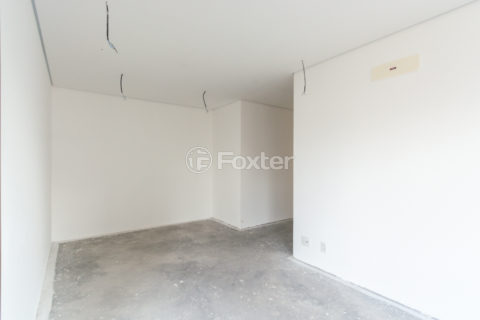 Image 32 - 1032777