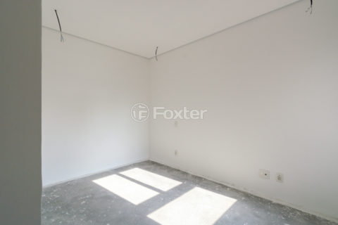Image 24 - 1032777
