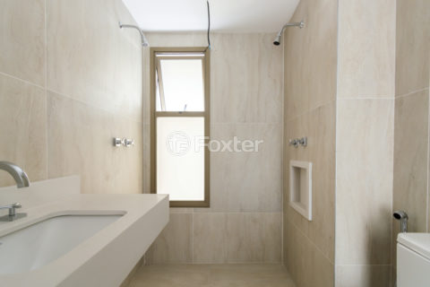 Image 37 - 1032777