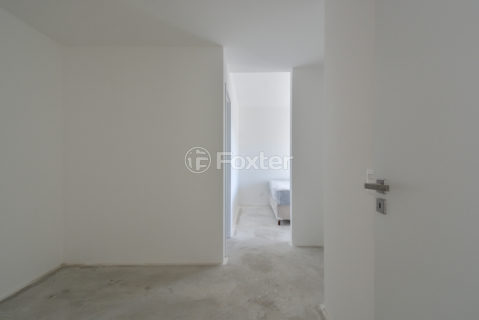 Image 41 - 1032784