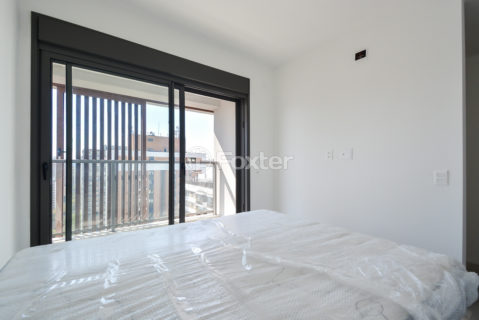 Image 42 - 1032784