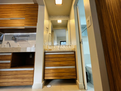 Image 7 - 1032796