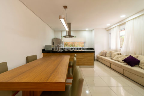 Image 22 - 1032808