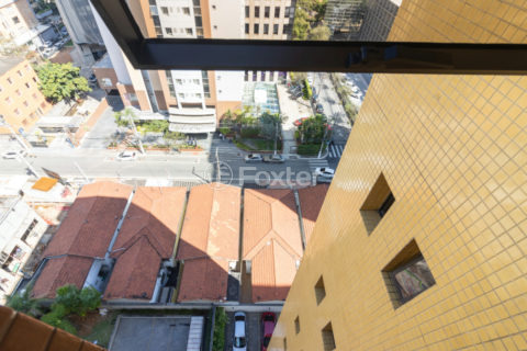 Image 16 - 1032817