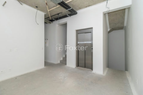 Image 44 - 1032823