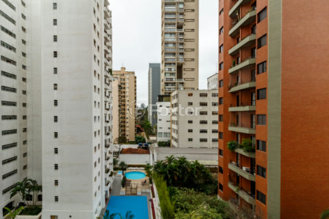 Image 18 - 1032832