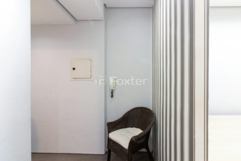 Image 21 - 1032836