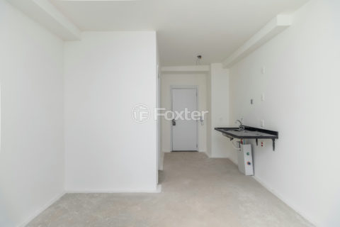 Image 21 - 1032840