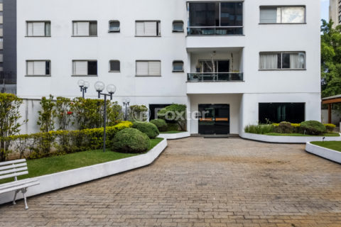 Image 77 - 1032846