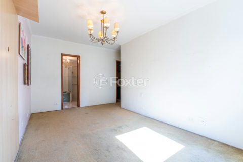 Image 37 - 1032846