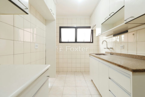Image 21 - 1032856