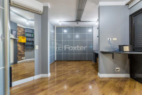 Image 40 - 1032857