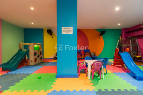 Image 44 - 1032857