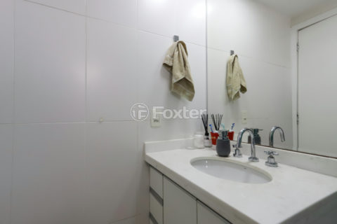 Image 32 - 1032861