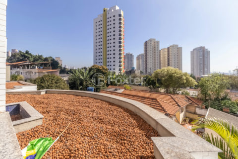 Image 34 - 1032872