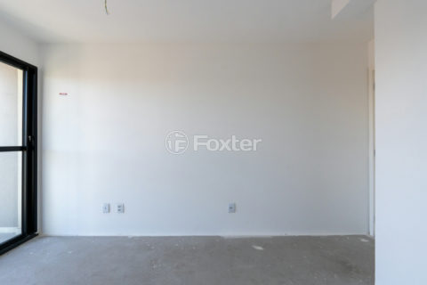 Image 22 - 1032875