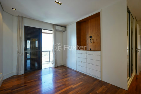 Image 31 - 1032879