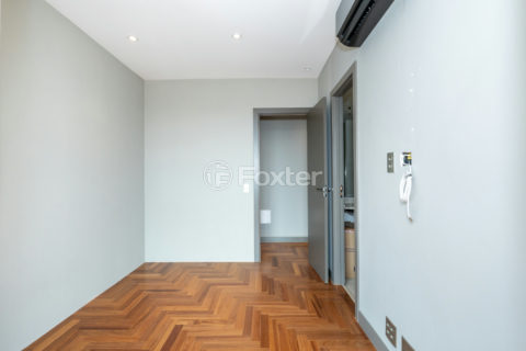 Image 21 - 1032881