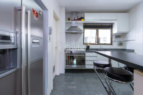Image 32 - 1032882