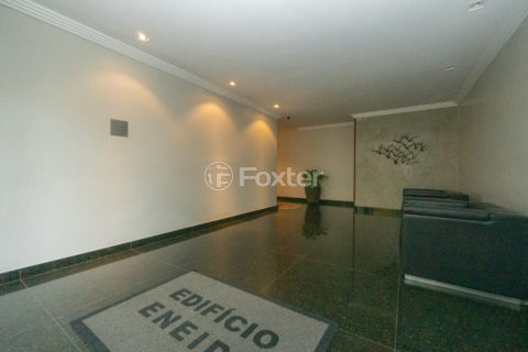 Image 11 - 1032883