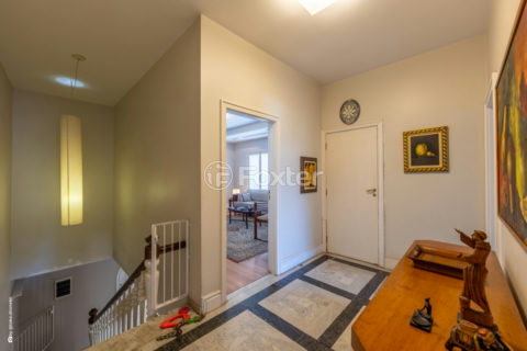 Image 37 - 1032884