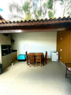 Image 11 - 1032889