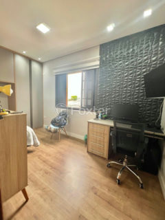 Image 21 - 1032889