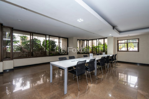 Image 33 - 1032890