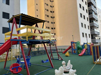 Image 35 - 1032892