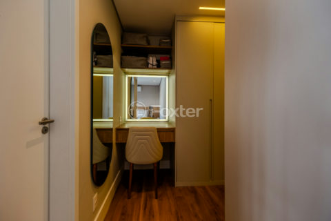Image 32 - 1032893