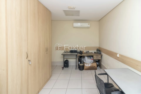 Image 21 - 1032898