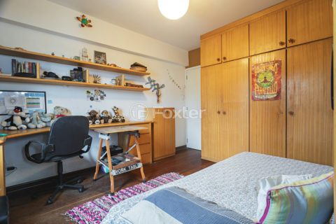 Image 57 - 1032900