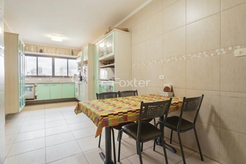 Image 47 - 1032900