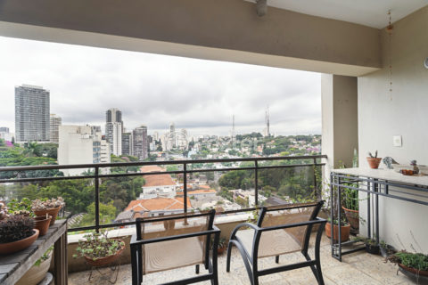 Image 38 - 1032900