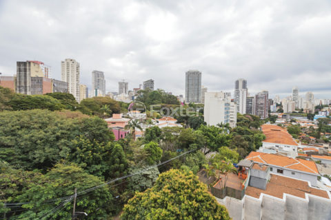 Image 41 - 1032900