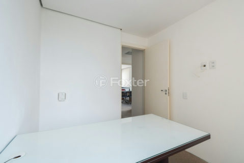 Image 6 - 1032901