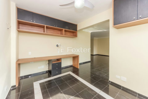 Image 35 - 1032902